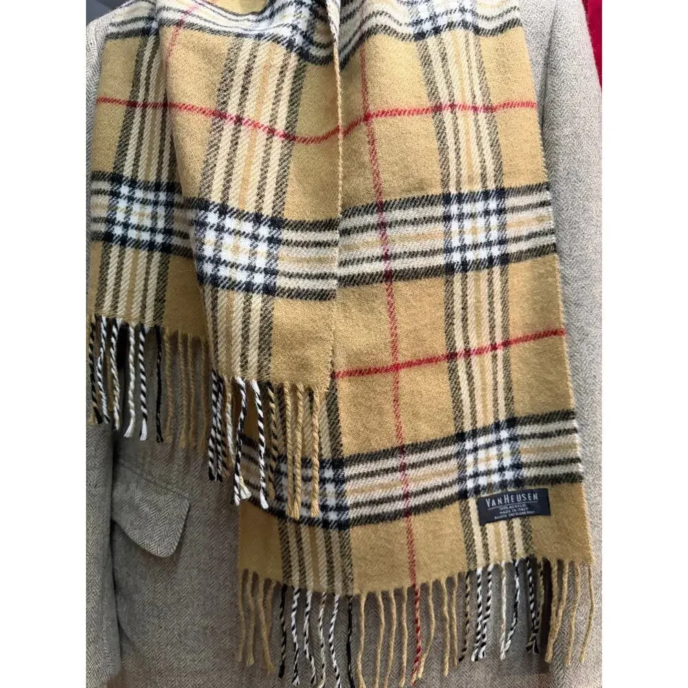 VanHeusen scarf Italy